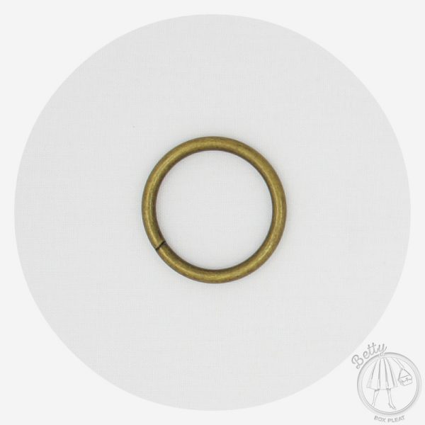 32mm (1 1/4in) O Ring – Antique Brass – 10 Pack