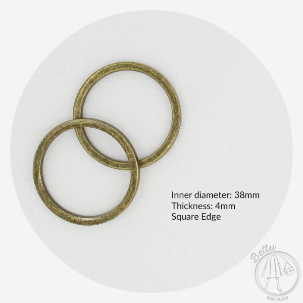 38mm (1 1/2in) Alloy O-Ring – Antique Brass – 10 Pack