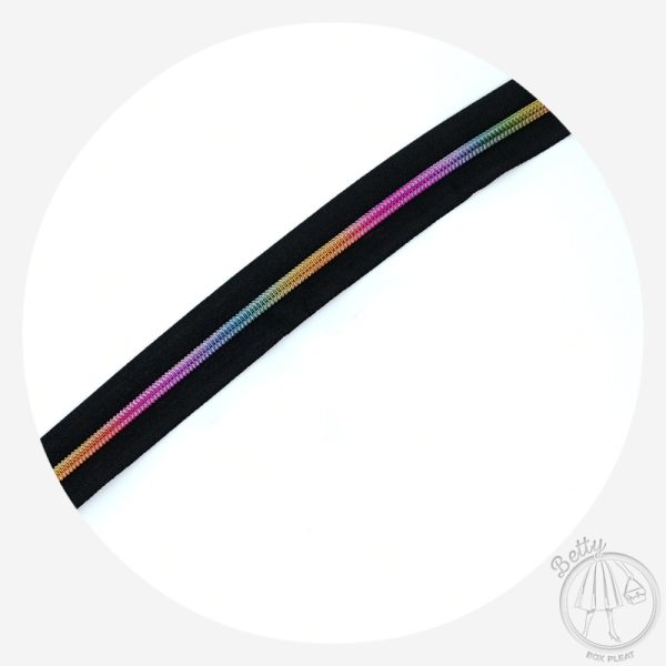 #5 Metal Look Zipper – Rainbow + 4 Pulls